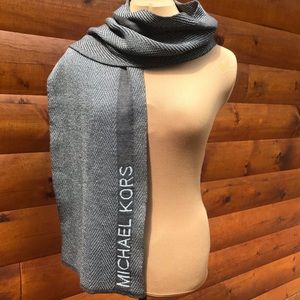 Michael Kors Metallic Scarf / Muffler